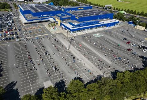 IKEA queue, Warrington, UK - 01 Jun 2020 Stock Photos