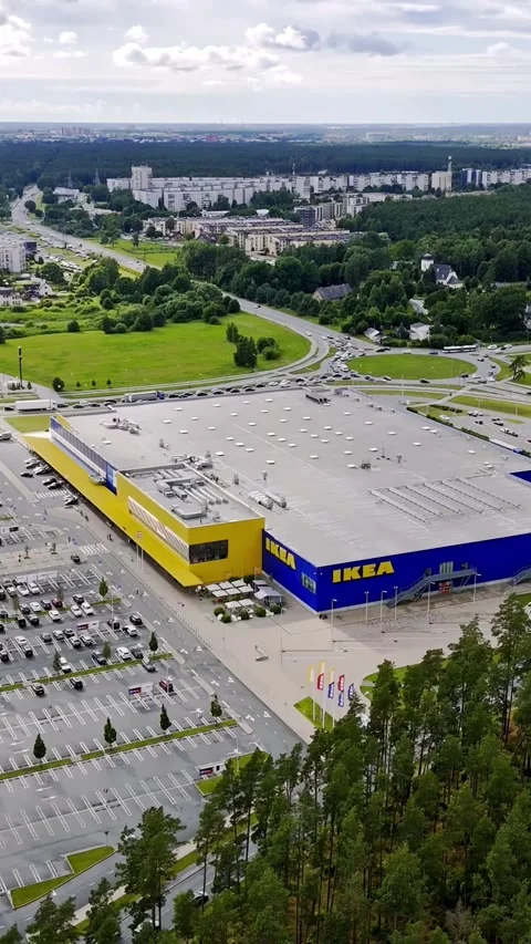 IKEA Retail Complex Beside Parking Lots, Roads and Green Parkland Vídeo Stock 345095653