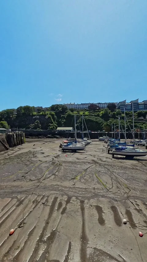 Ilfracombe harbour at low tide Stock-Footage 281107598