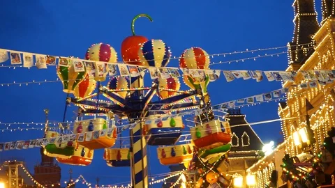Illuminated christmas carousel Vídeo Stock 91012377