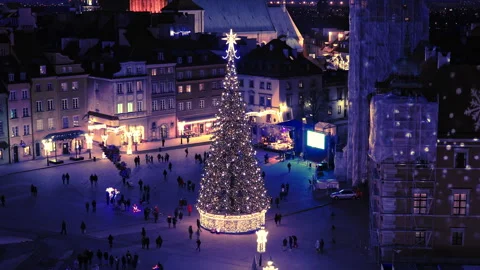 Illuminated Christmas Tree Standing In Castle Square Warsaw Poland At Night Stock Footage 345582268