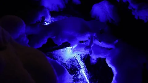 Illuminated mountain stream 스톡 동영상 327541592