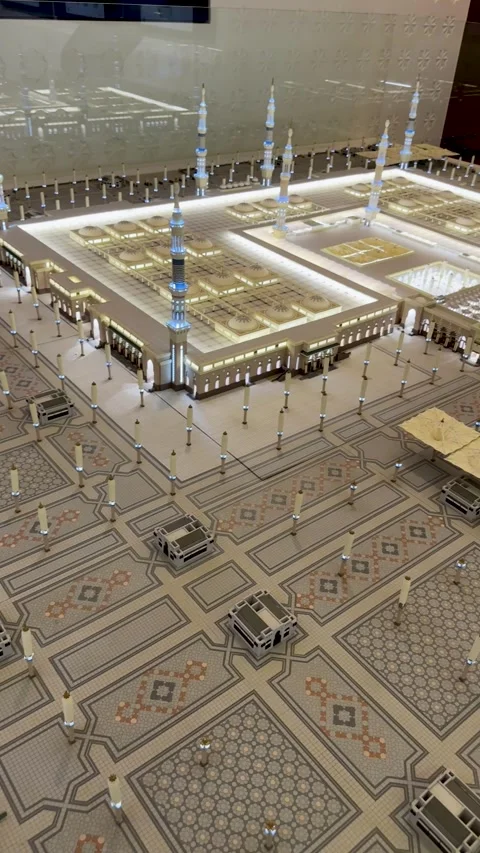 Illuminated Scale Model of Prophet's Mosque Vidéo 337238899