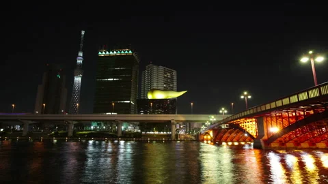Illuminated Tokyo Skytree and Sumida River Vidéo 330760474
