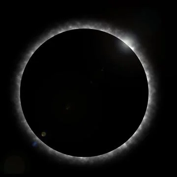 Illustration of a total solar eclipse with a glowing white corona and diamo.. 스톡 일러스트