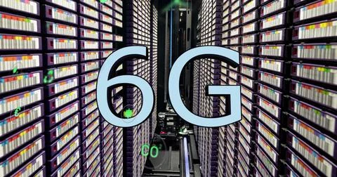 Image of 6g text, digital data processing over computer servers Foto stock