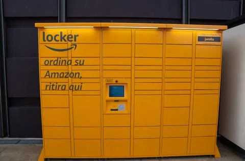 Image of an Amazon Locker. Characterized by the bright color to be easily fou Foto stock