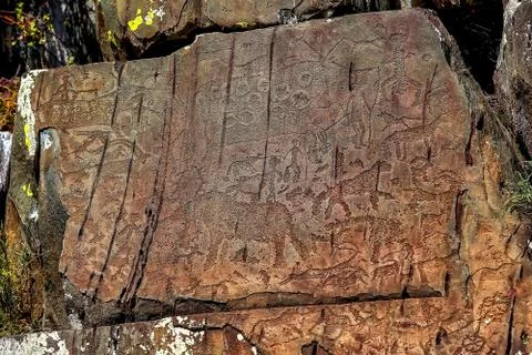 Image of the ancient hunt on the wall of the cave ocher. historical art. arch Foto stock