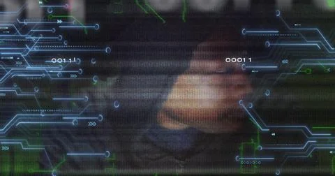 Image of binary code, integrated circuit and face of african american hacker Stockfoto's