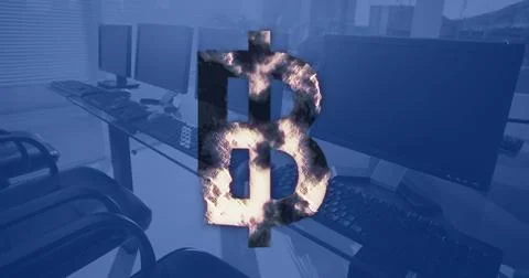 Image of bitcoin symbol processing over computers on desks in office and blue Illustrazione stock