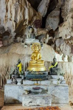 Image of Buddha in the cave Foto stock
