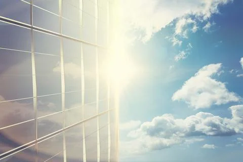Image of building on a sunny day Ilustración de archivo