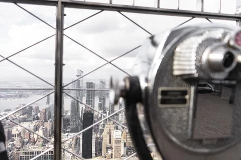 The image captures a stunning view of a city from a high vantage point, with  Foto stock