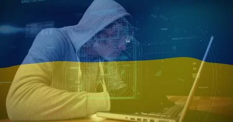 Image caucasian male hacker and data processing over flag of ukraine 스톡 사진