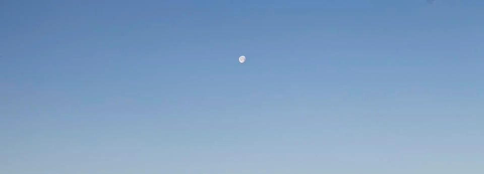 Image of a clear and cloudless sky can be used as background Fotos Stock