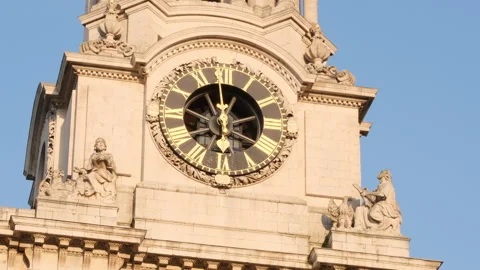 Image of a clock, Saint Paul's Cathedral in London in September 2024 Vidéo 284990023