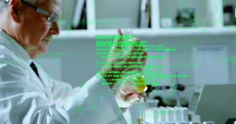 Image of data processing and chemical formula over caucasian male scientist Foto stock