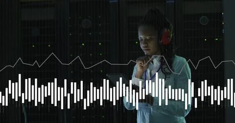Image of data processing over african american female it engineer and computer Foto stock