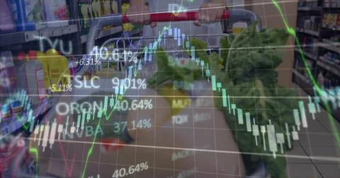 Image of data processing over caucasian man with trolley in shop Illustrazione stock