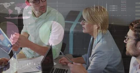 Image of data processing over caucasian business people talking Foto stock