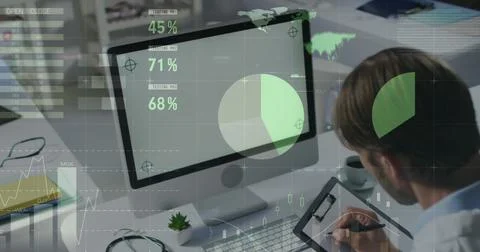 Image of data processing over caucasian businessman using computer Foto stock