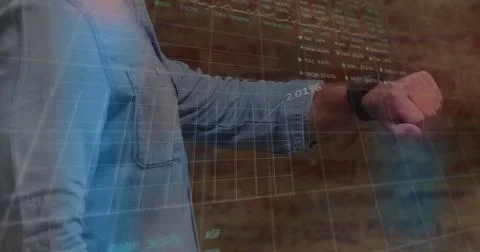 Image of data processing over caucasian man with smartwatch Foto stock