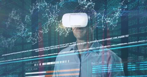 Image of data processing over caucasian man with vr headset Foto stock