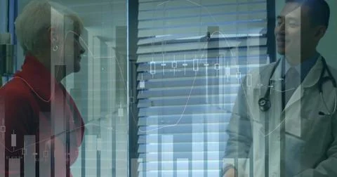 Image of data processing over caucasian male doctor Foto stock