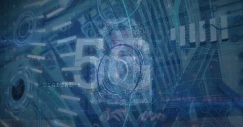 Image of data processing over caucasian man and server room Foto stock