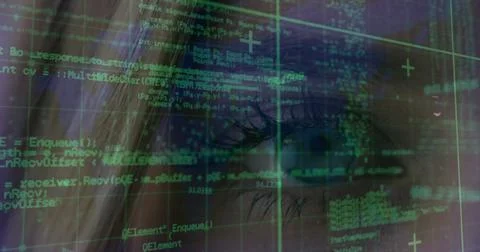 Image of data processing over caucasian woman eye Foto stock