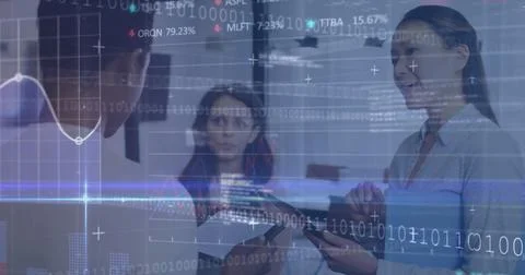 Image of data processing over diverse business people Foto stock