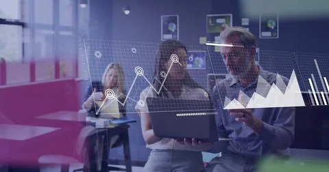 Image of data processing over diverse business people using laptop Foto stock