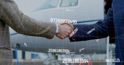 Image of data processing over diverse business people shaking hands Foto stock