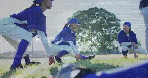 Image of data processing over diverse female baseball players Foto stock