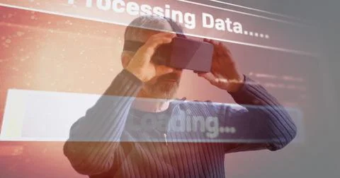 Image of data processing over man using vr headset Foto stock