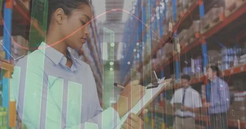 Image of data processing over people working in warehouse Foto stock