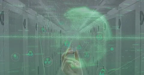 Image of data processing over smartphone caucasian woman in server room Foto stock