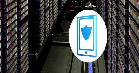 Image of data processing with shield icon over server room Illustrazione stock
