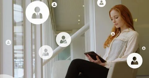 Image of digital icons with data processing over caucasian businesswoman in Foto stock