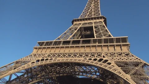 Image with the Eiffel Tower Greatness the Main Tourism Symbol in Paris Stockbeeldmateriaal 95291739