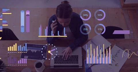 Image of financial data processing over caucasian businesswoman using computer Illustrazione stock