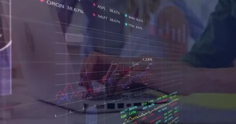 Image of financial data processing over caucasian businesswoman using laptop in Illustrazione stock