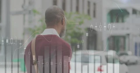 Image of financial data processing over african american man on the go Foto stock