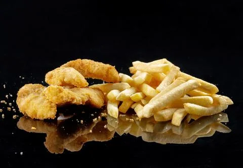 Image of the fried chicken and deep-fried fish pieces. is a best food. Laid out Photos