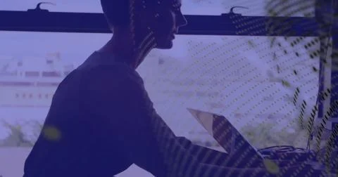 Image of globe and data processing over caucasian businesswoman using computer Foto stock