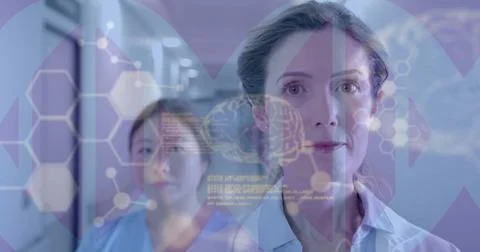 Image of human brain and data processing over diverse doctors Foto stock