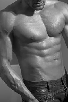 Image of muscle man posing in studio. Bodybuilding. Stock-Fotos