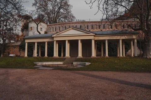 An image of an old building with columns in the park Fotos de archivo