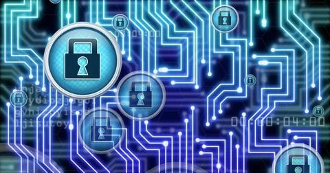 Image of online security padlocks, data processing over computer circuit board Illustrazione stock