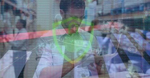 Image of padlock icon and data processing over caucasian male worker in war.. Foto stock